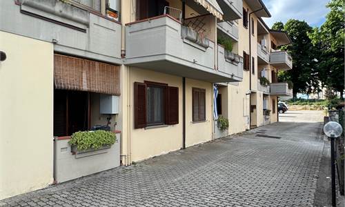 SANTA LUCIA, AMPIO APPARTAMENTO CON TRE BALCONI