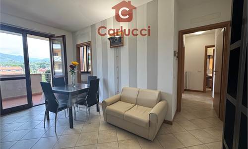BUGGIANO-APPARTAMENTO CON DUE CAMERE,SPAZI ESTERNI E AMPIO GARAGE