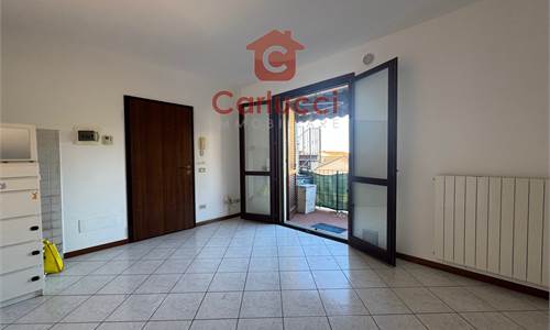 SANTA LUCIA-UZZANO BILOCALE PIANO TERRA CON AMPIO TERRAZZO