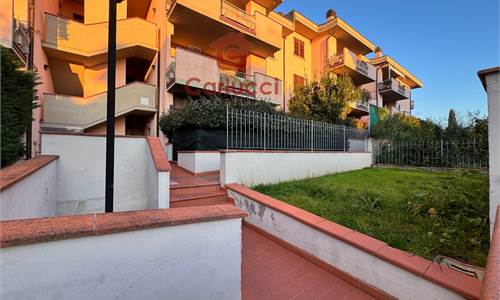 UZZANO - APPARTAMENTO CON CAMERA E CAMERETTA E AMPIA TERRAZZA