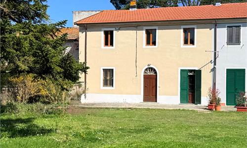TERRATETTO INDIPENDENTE CON GIARDINO ESCLUSIVO E TRE CAMERE